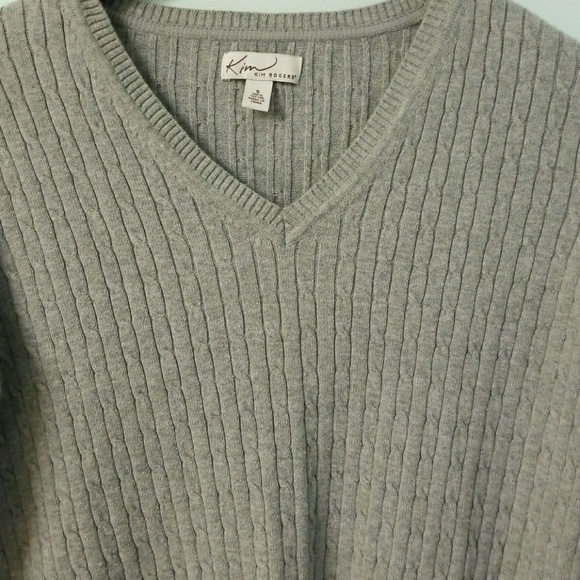 Nice sweater - Picture 2 of 4